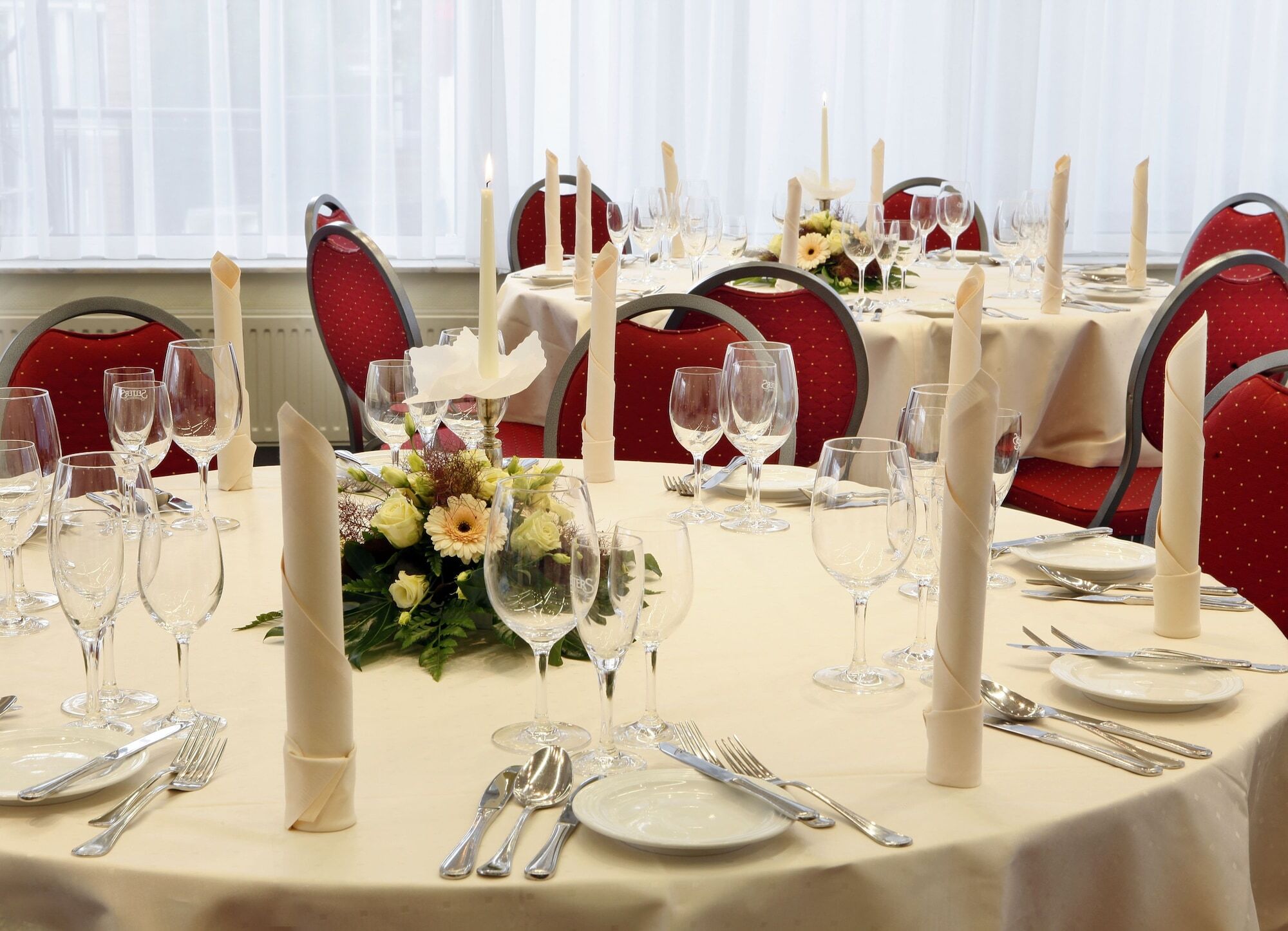 Hotel H+ Koeln 4*